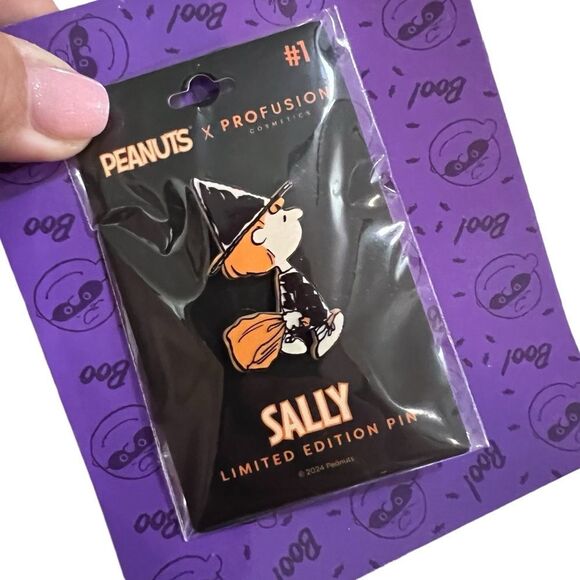 Peanuts x Profusion Sally Witch Halloween Collectors Pin - Picture 4 of 6